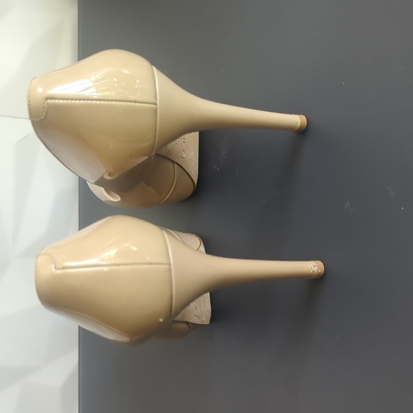 Jimmy Choo Alex Platform in Glossy Nude Beige Patent Leather Pump Heel 38.5 EU - Picture 7 of 8